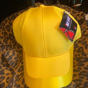 Nu-Fit Fitted Cap yellow